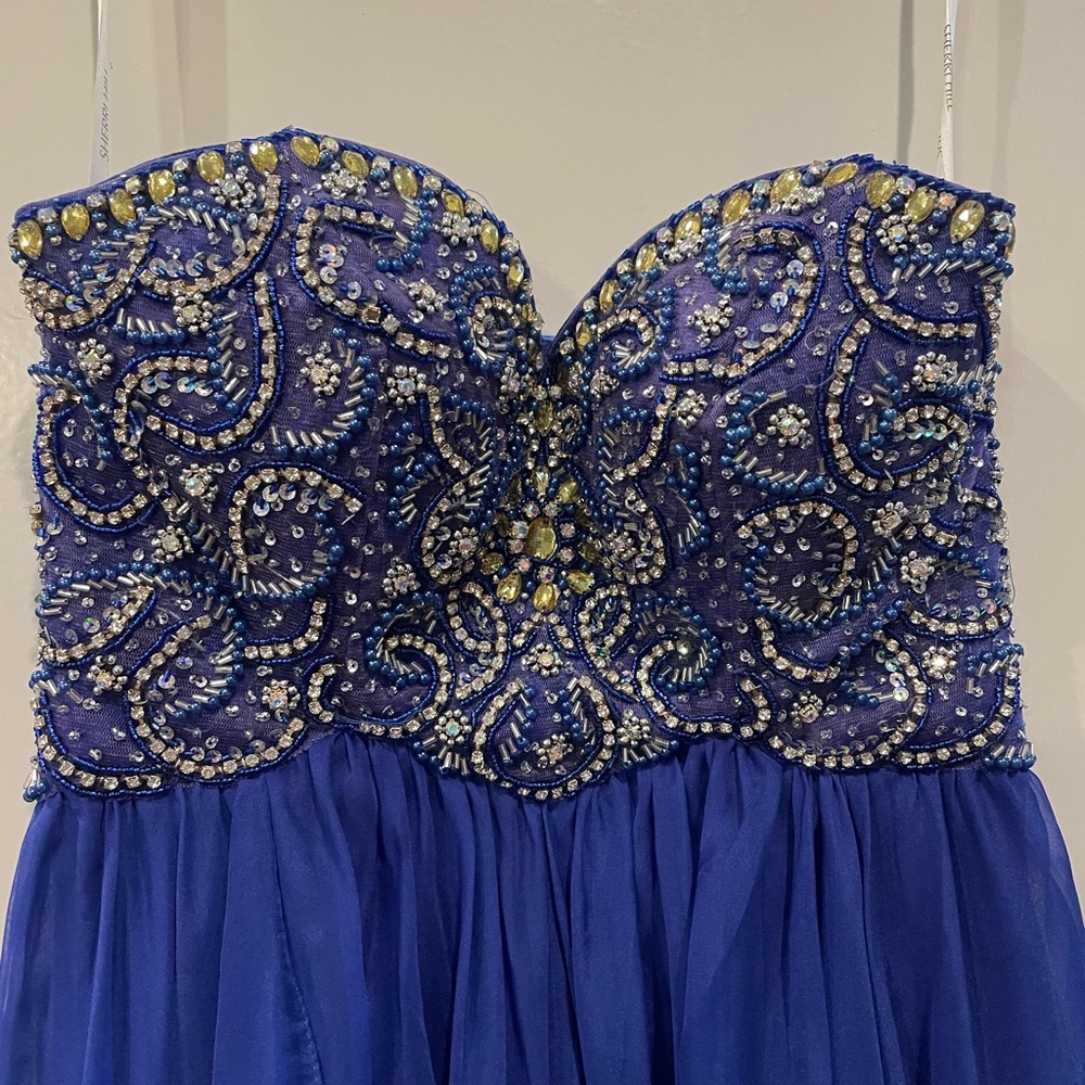 Sherri Hill. Size 0. Like New condition.